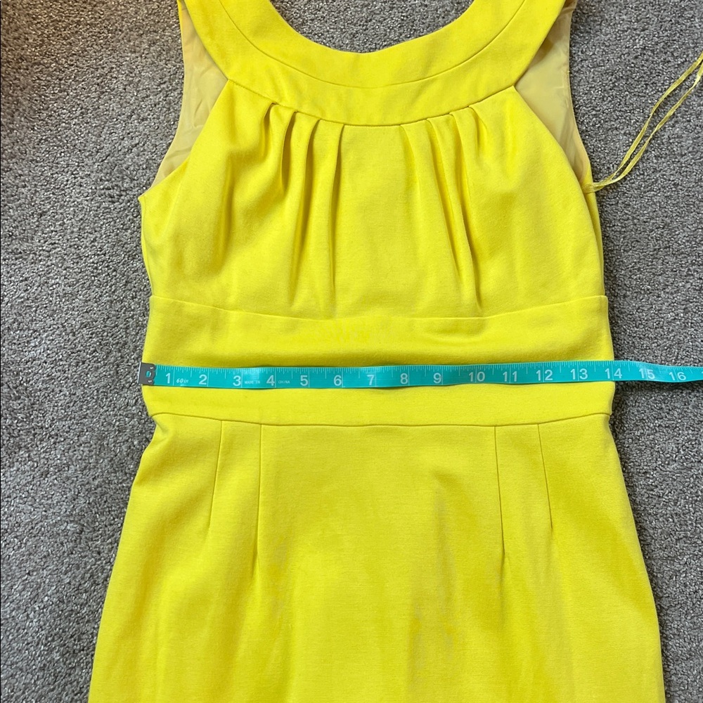 ☀️🌞Trina Turk Vibrant Sunshine Yellow Fitted Stretch Sheath EUC no size tag szS? - Picture 10 of 10